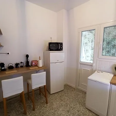 Comfortable 2-Bedroom Apartment Near City Center 100M From Metro Athen Exterior foto
