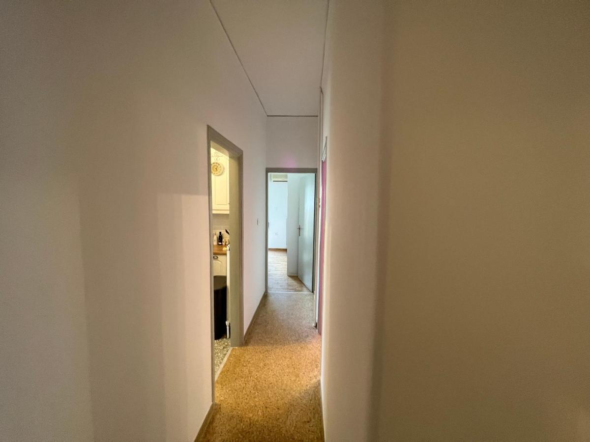 Apartment Comfortable 2-bedroom Near City Center 100m From Metro *