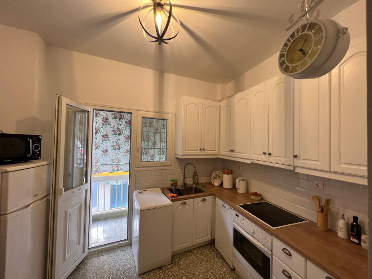 Comfortable 2-bedroom Near City Center 100m From Metro *