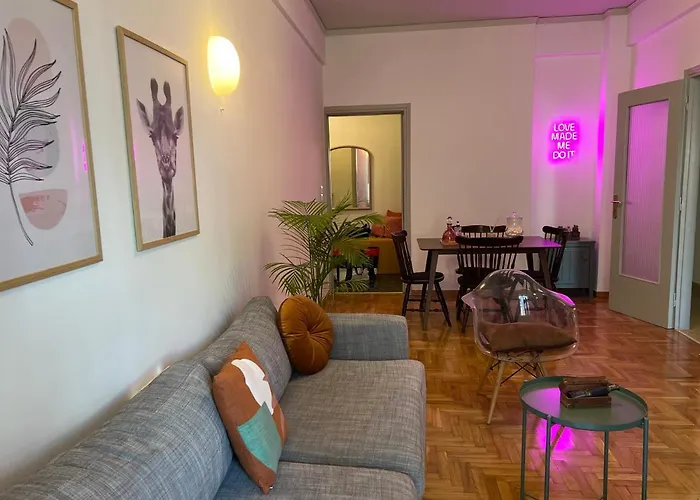 Comfortable 2-Bedroom Apartment Near City Center 100M From Metro