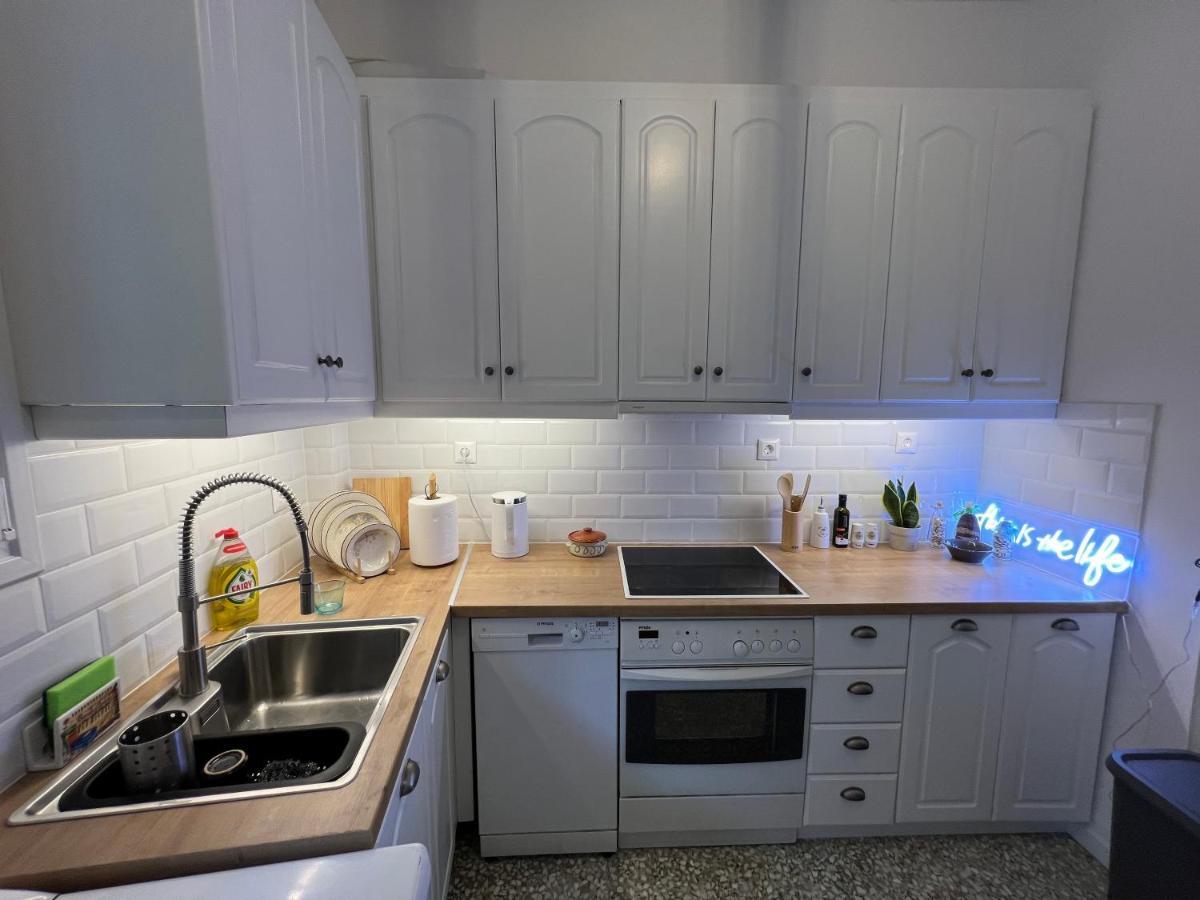 Comfortable 2-bedroom Near City Center 100m From Metro Appartement Athènes