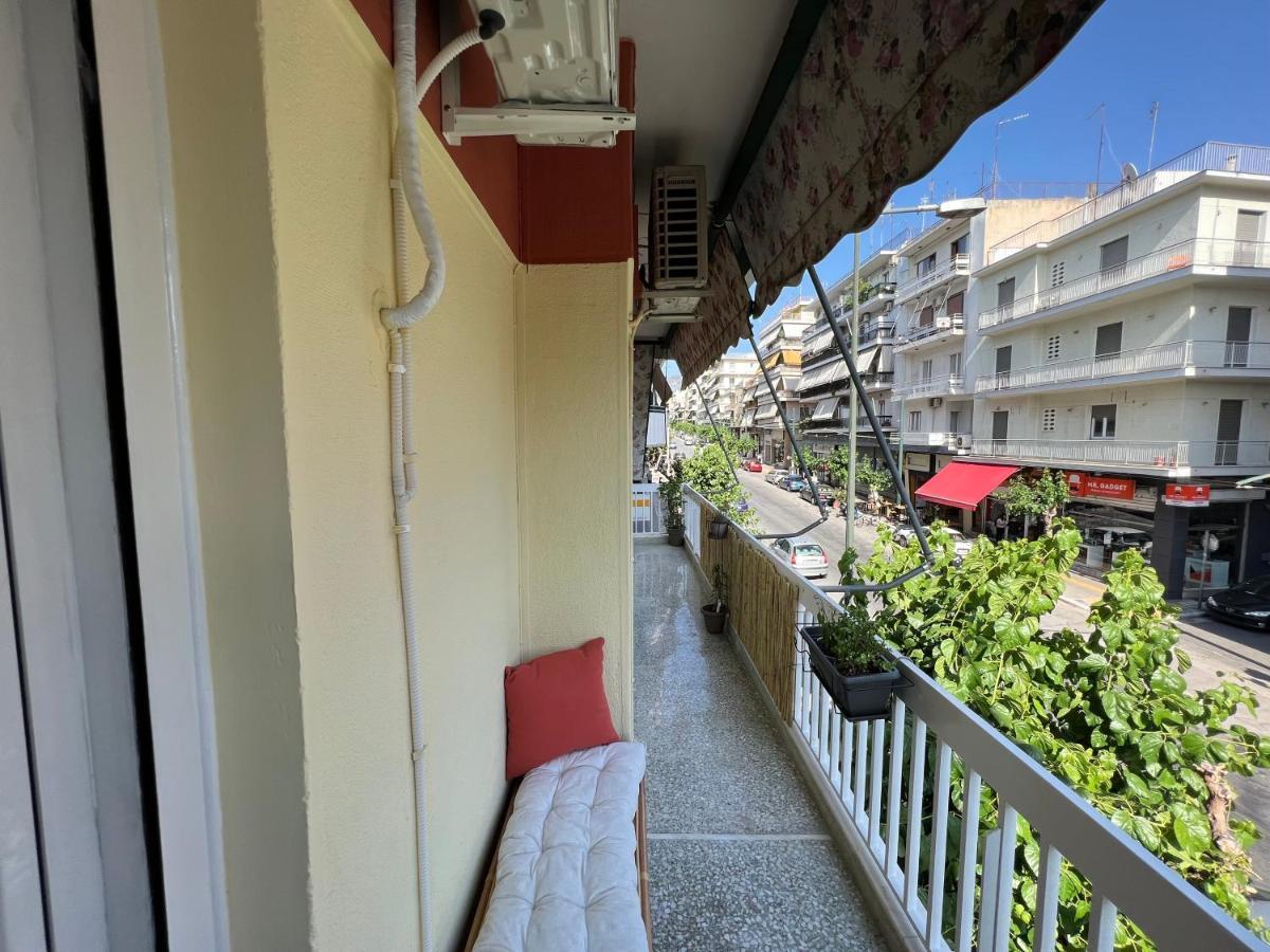 Appartement Comfortable 2-bedroom Near City Center 100m From Metro