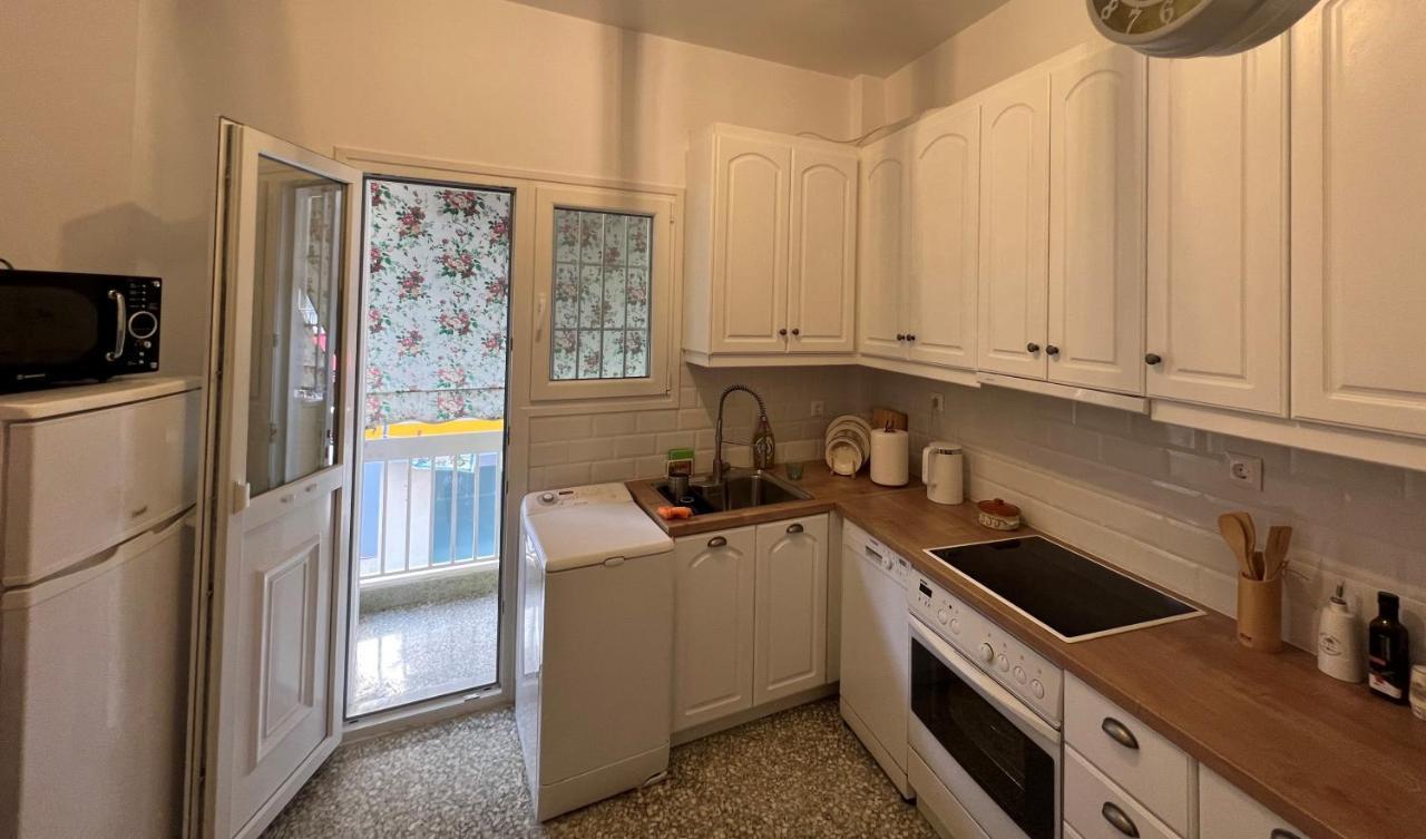 Comfortable 2-bedroom Near City Center 100m From Metro Athènes